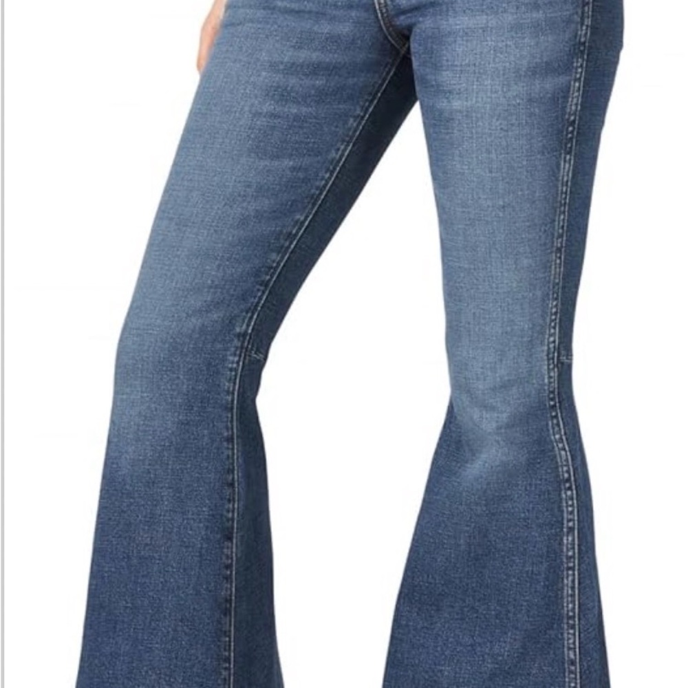 Wrangler Women's High Rise Flare Jeans